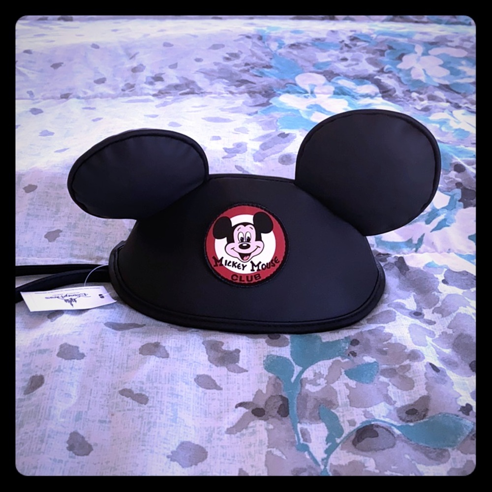 Disney park Mickey Mouse club clutch